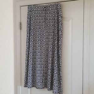 Adorable maxi skirt!